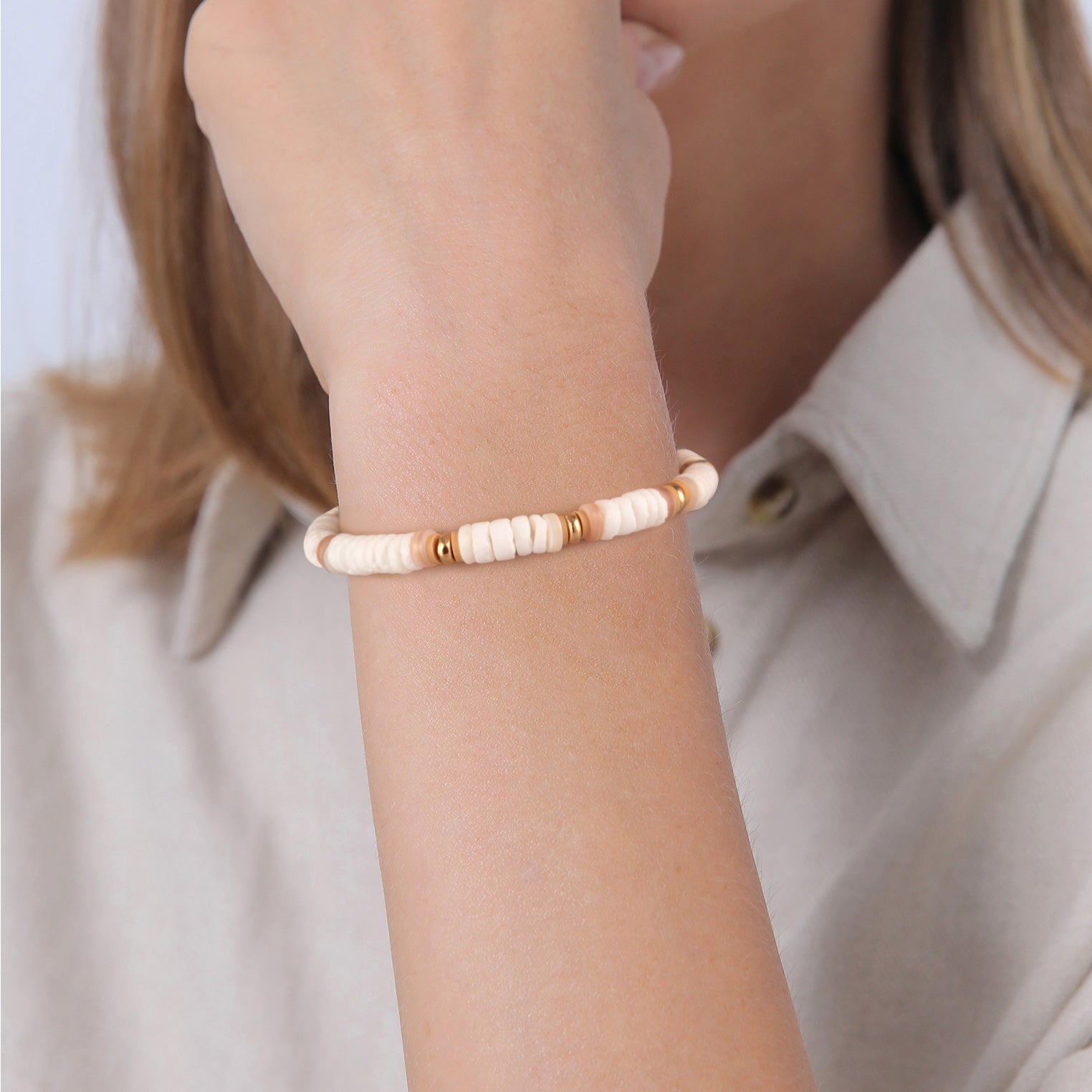 Weiß - Elli | Armband Surfer Style | Heishi Beads | 925er Sterling Silber Vergoldet