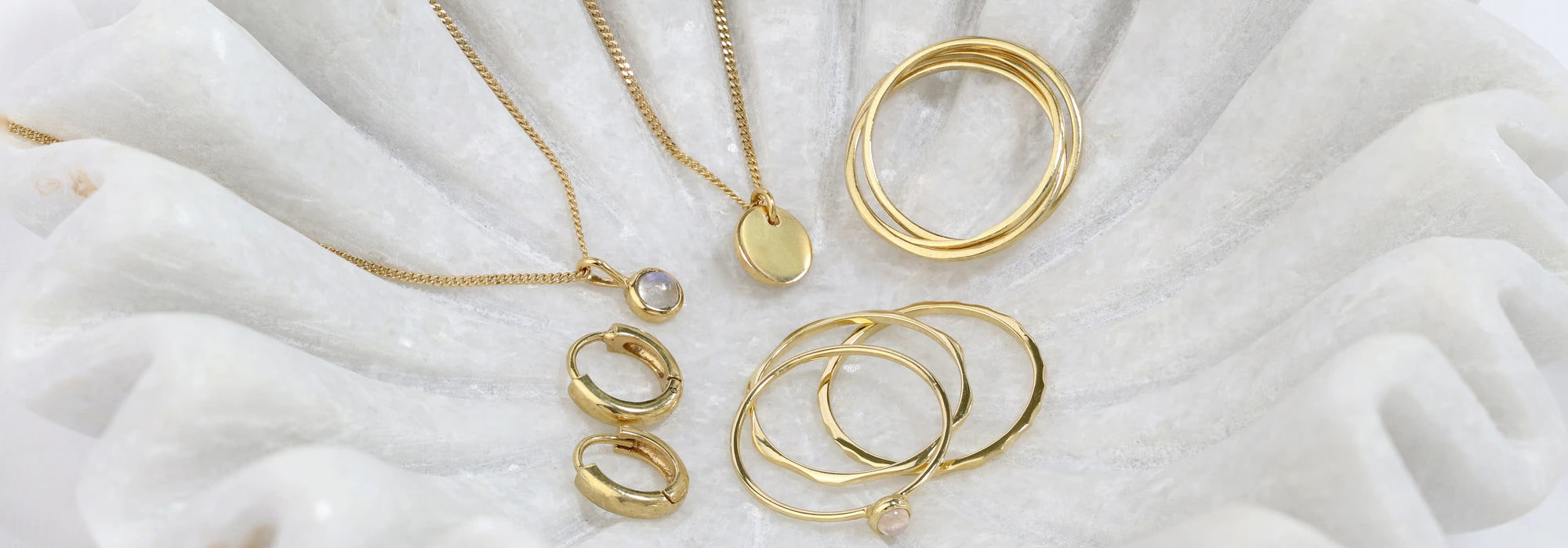 Schmuck aus Gelbgold, Ketten, Ohrringe, Ringe aus 375 & 585 Gelbgold