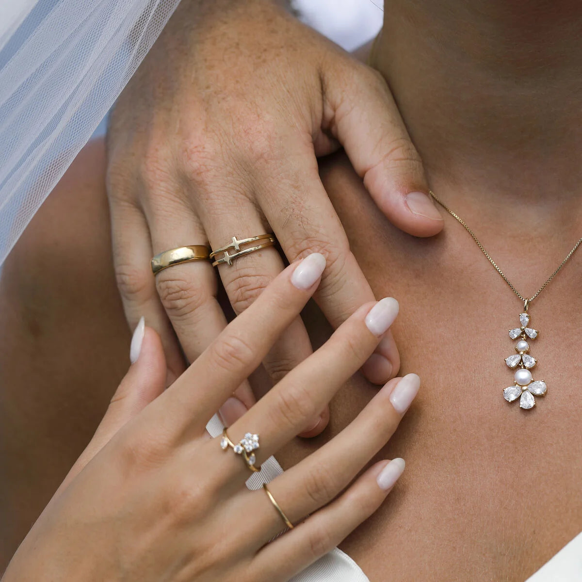 Entdecke den perfekten Brautschmuck für Deinen großen Tag