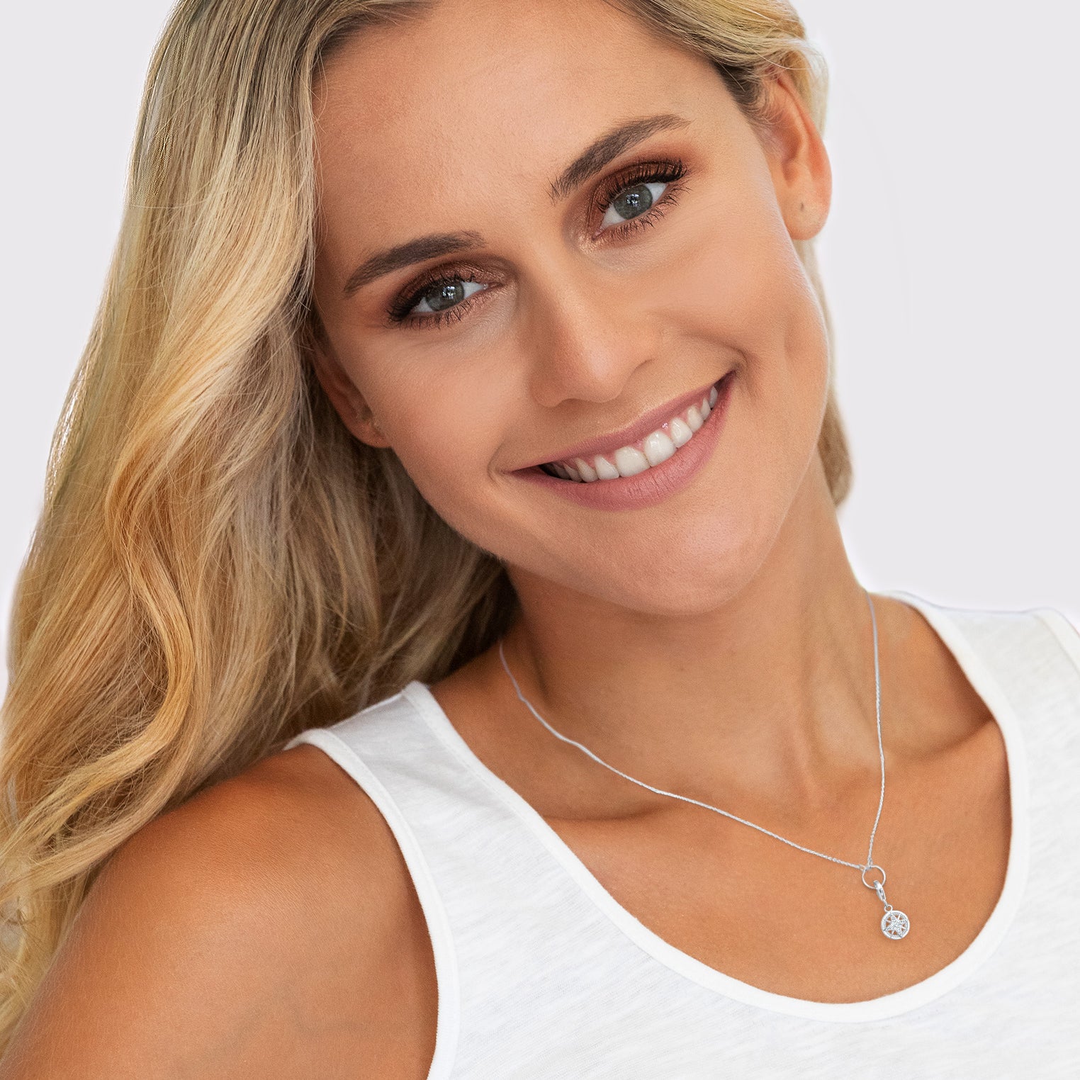 Silber - Nenalina | Charm Kompass | Mit Kristallen von Swarovski® (Weiß) | 925er Sterling Silber