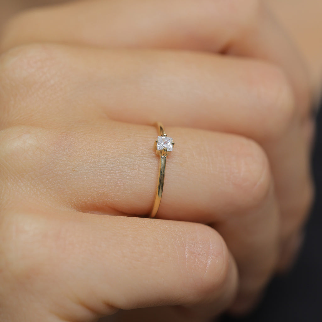 Gold - Elli | Solitär-Ring | Zirkonia Kristall (Weiß) | 925 Sterling Silber vergoldet