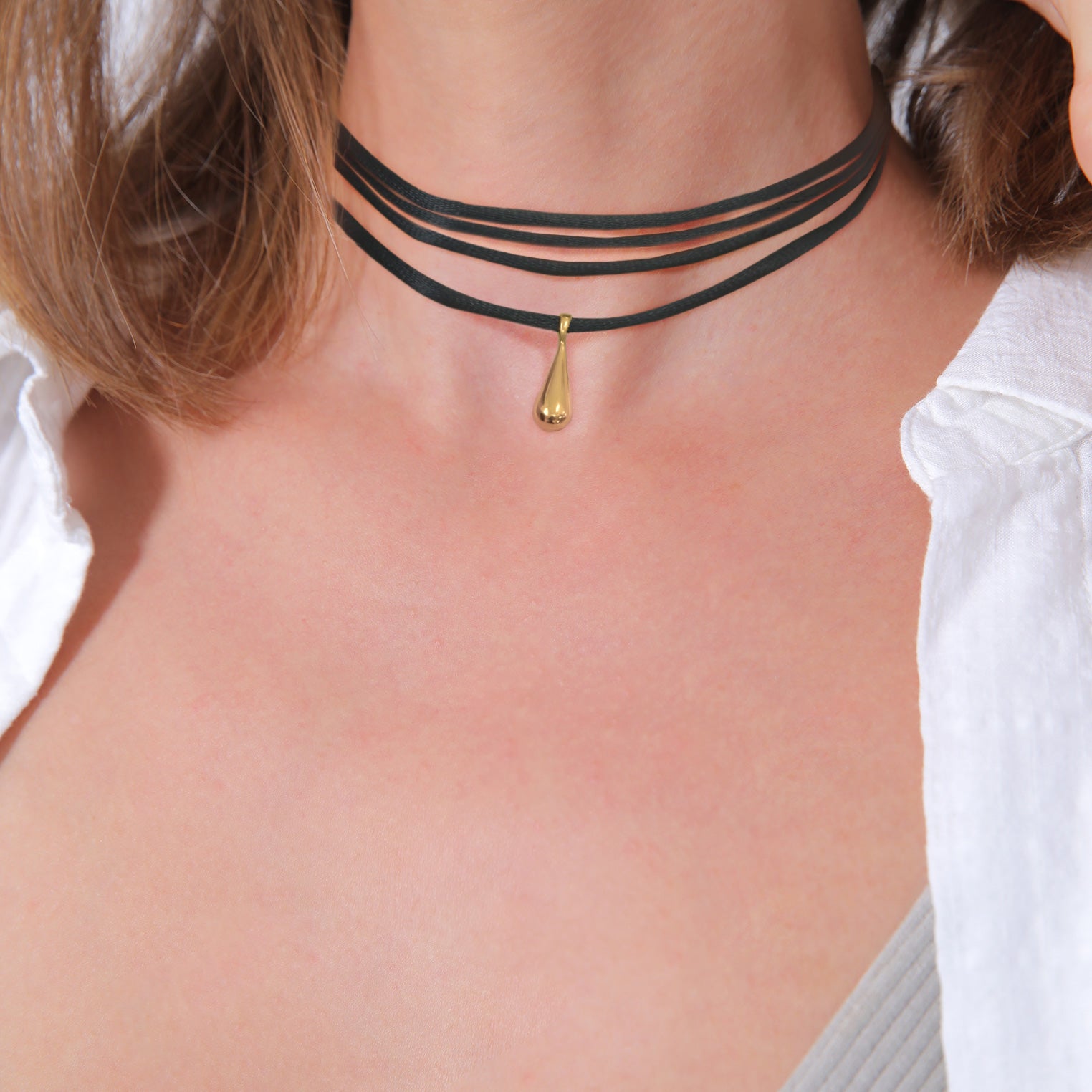 Schwarz - Elli | Choker Tropfen Anhänger | Satin (Schwarz) | 925er Sterling Silber Vergoldet