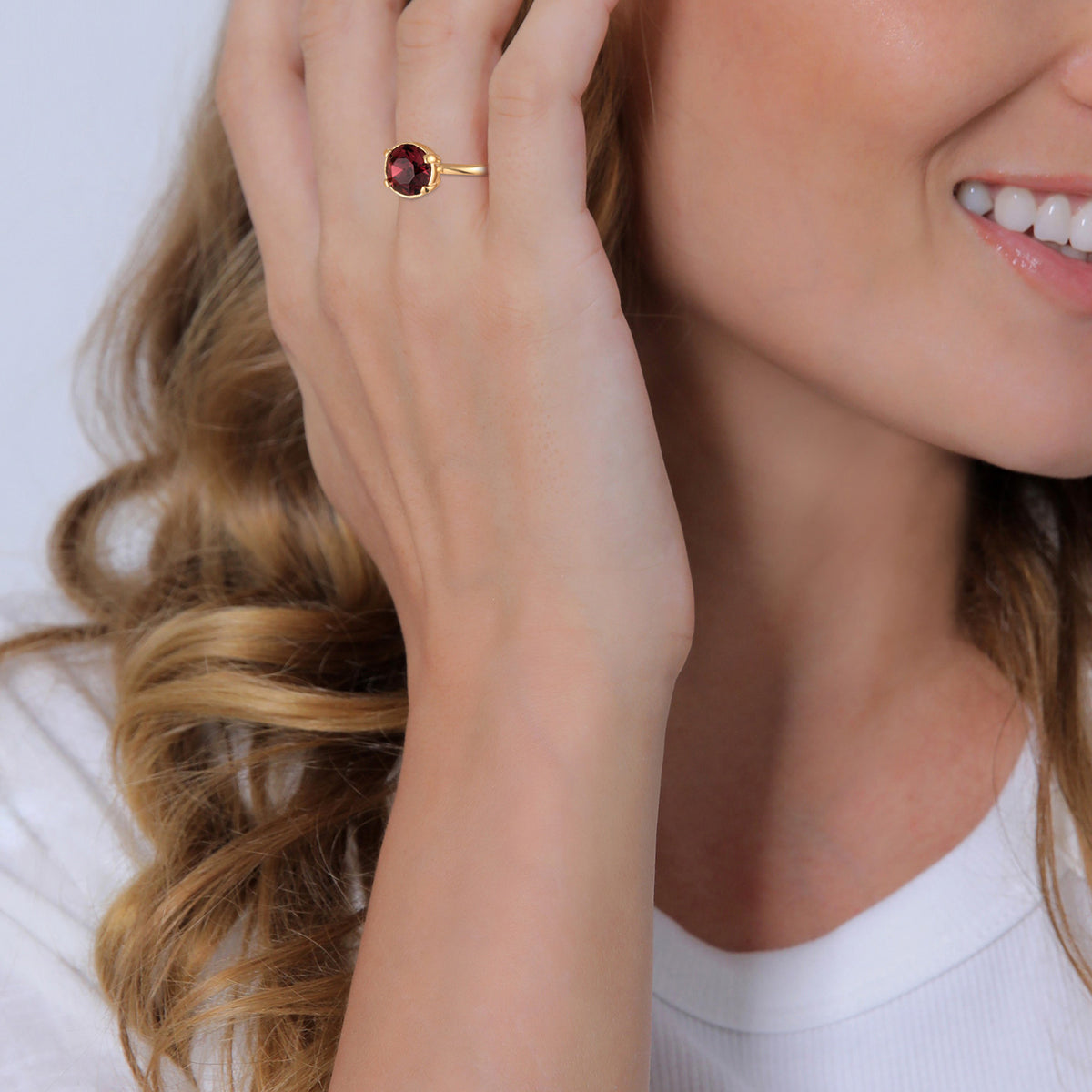 Rot - Elli | Solitär-Ring | Kristall (Dunkelrot) | 925er Sterling Silber Vergoldet