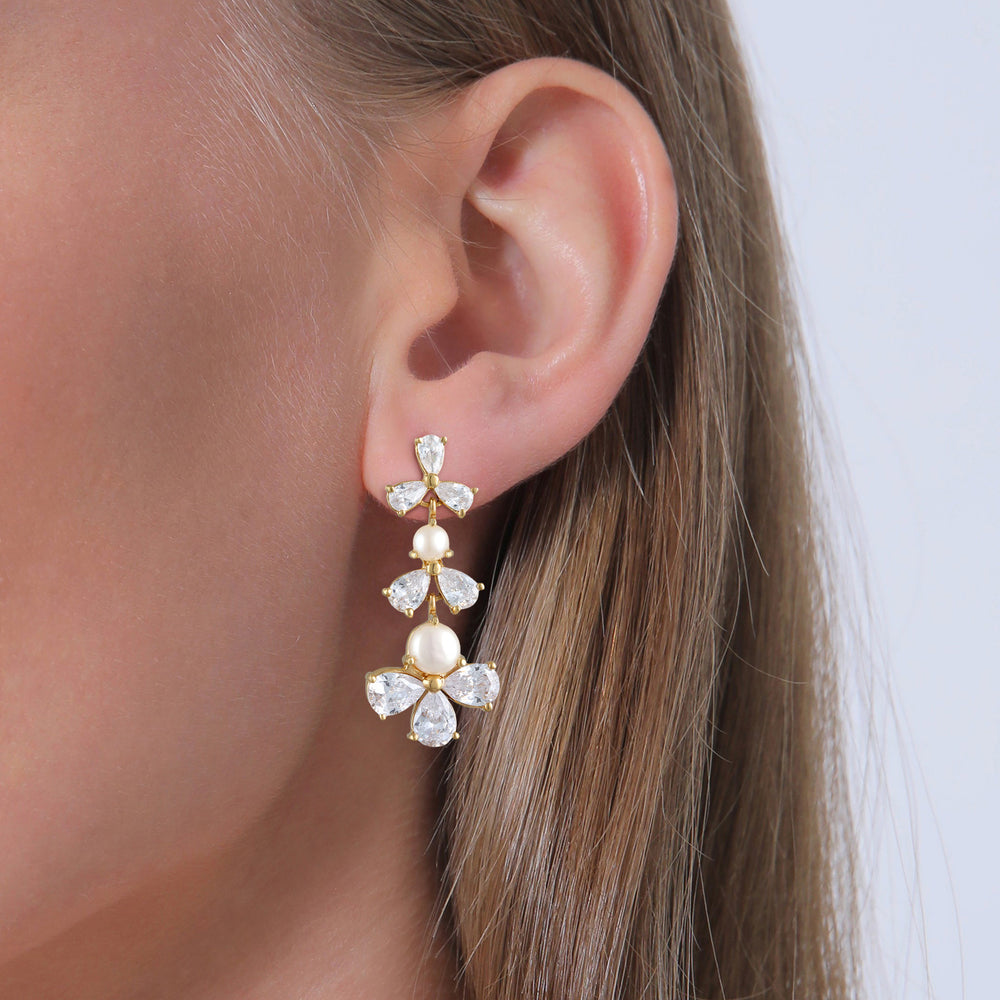Ohrstecker Blume | Zirkonia (Weiß) & Süßwasserzuchtperlen