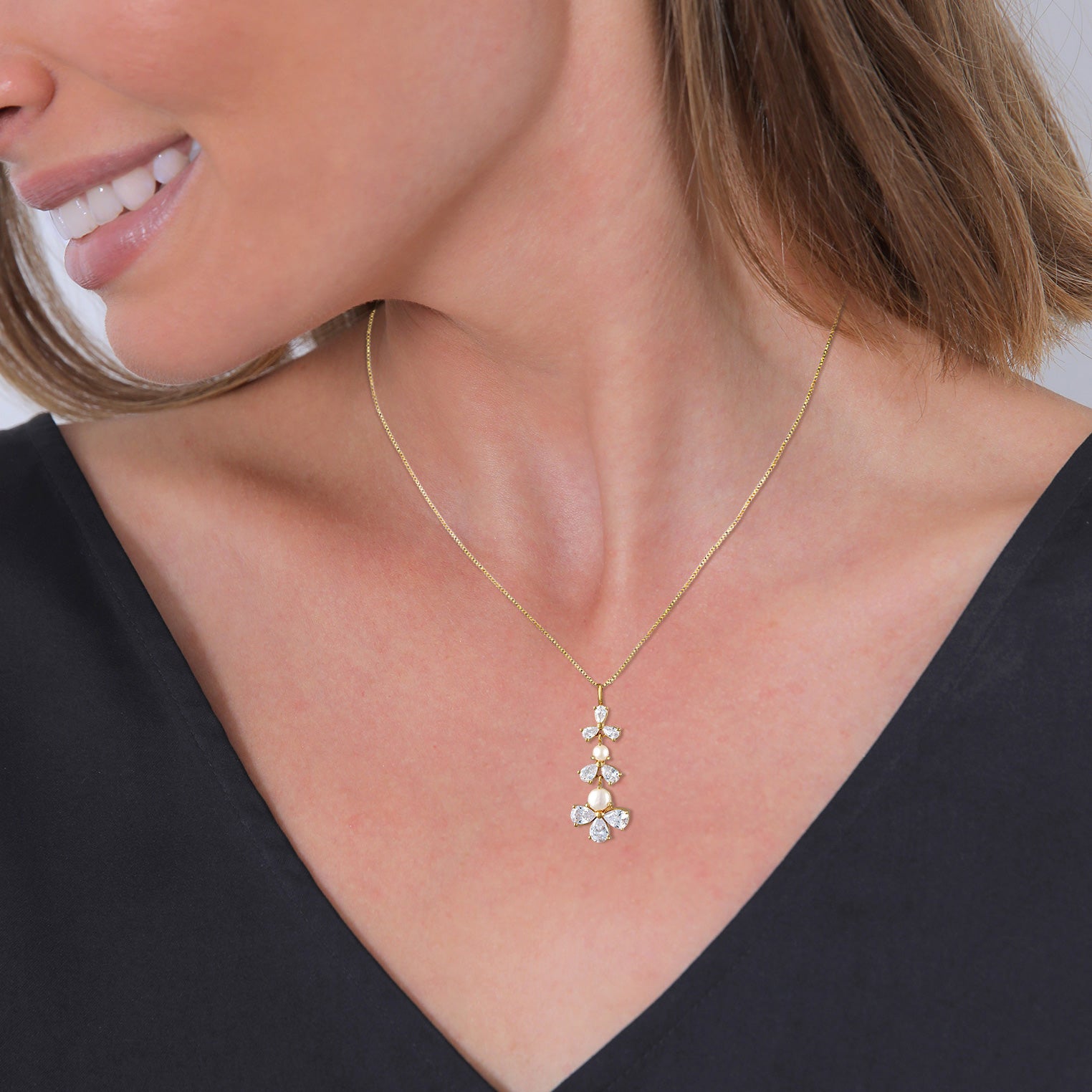 Gold - Elli PREMIUM | Halskette Blumen | Zirkonia (Weiß) & Süßwasserperlen | 925 Sterling Silber vergoldet