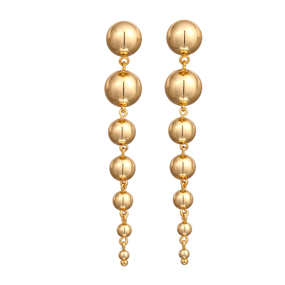 Stud earrings | Ball look