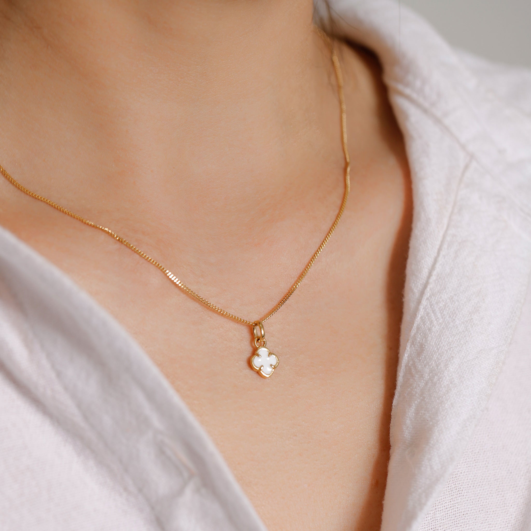 Weiß - Elli | Halskette Kleeblatt | Anhänger Emaille (Weiß) | 925 Sterling Silber vergoldet