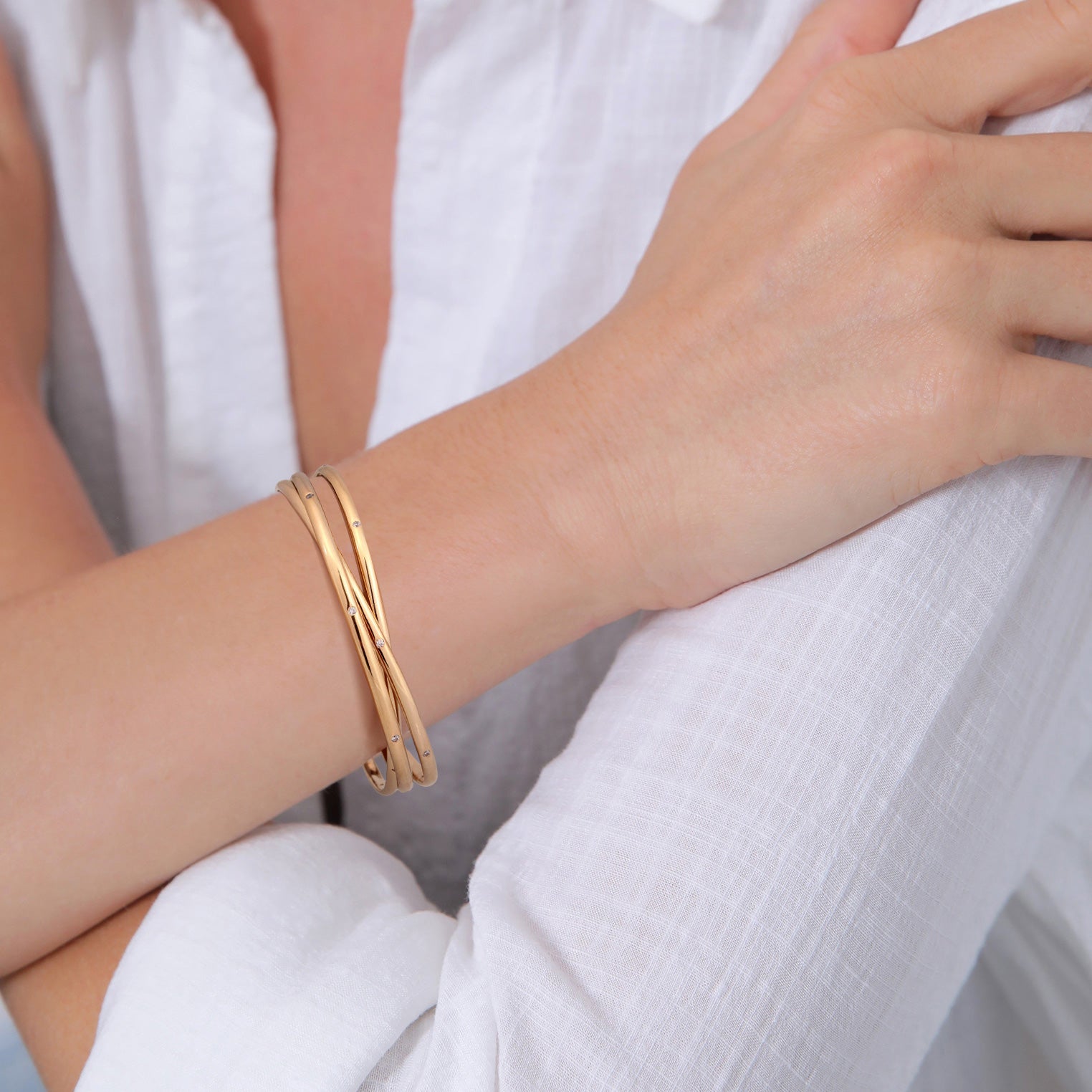 Gold - Elli PREMIUM | Armreif Verschlungen | Zirkonia (Weiß) | 925 Sterling Silber vergoldet