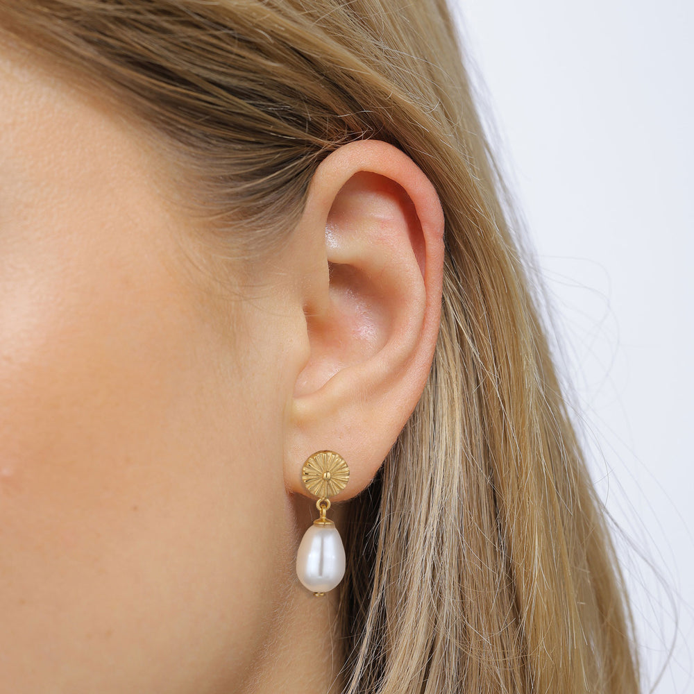 Sun Stud Earrings | Synthetic Pearl (White)