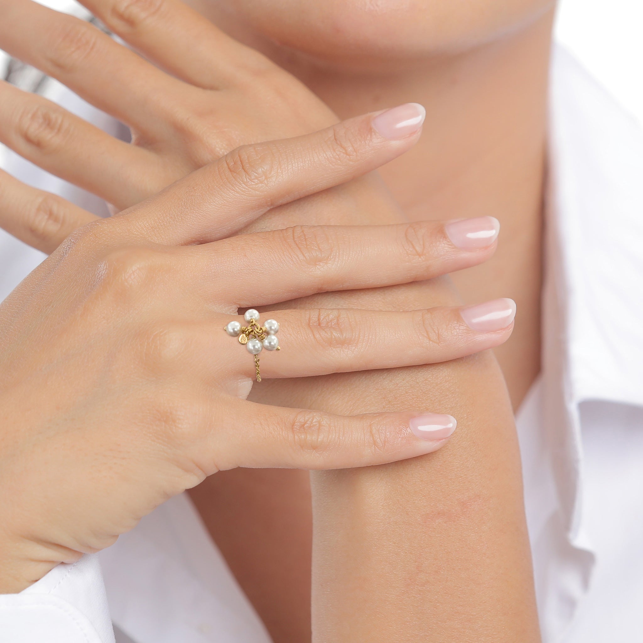 Gold - Elli | Ketten-Ring Blume | Mit Perlen von Swarovski® (Weiß) | 925 Sterling Silber vergoldet