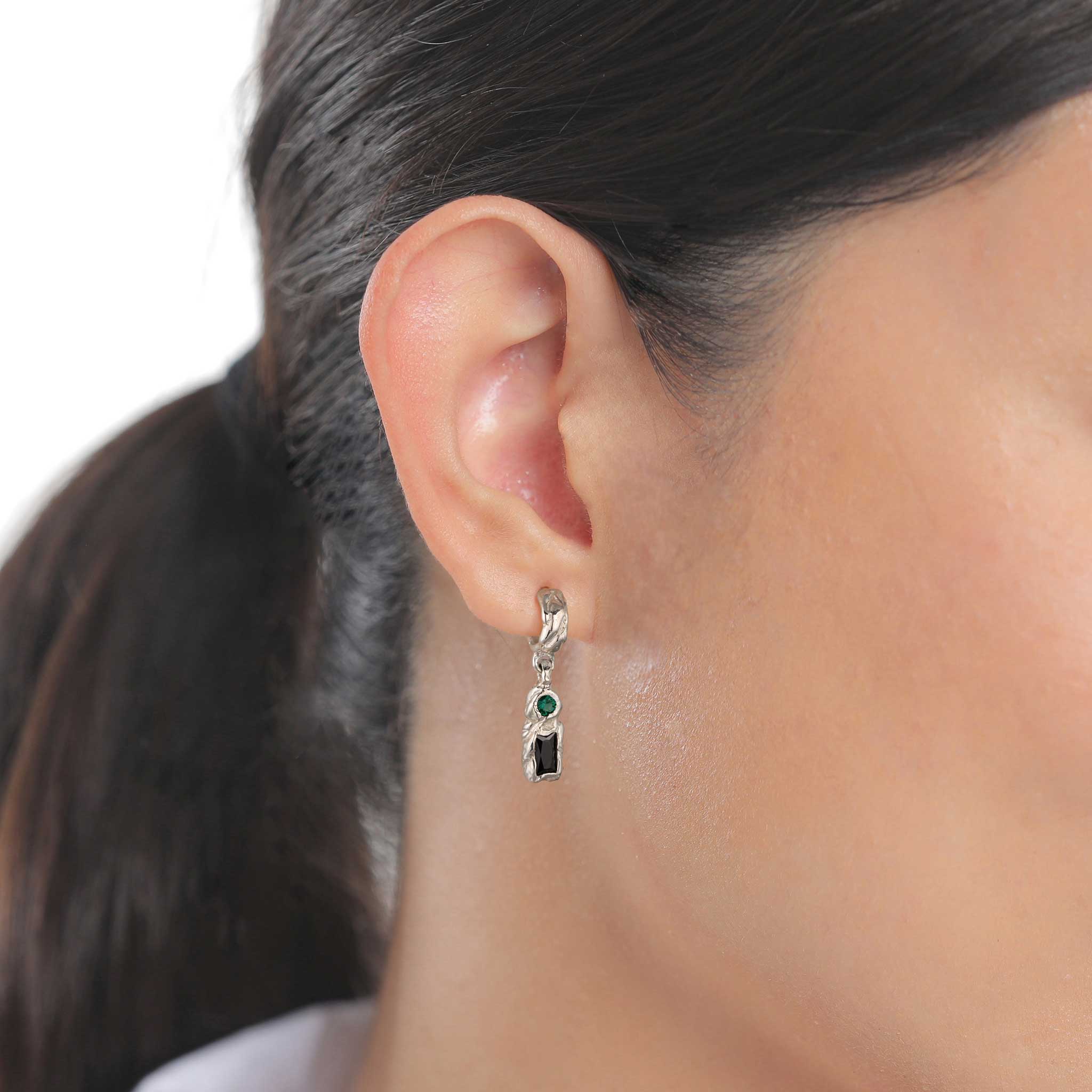 Silber - Elli | Ohrstecker Rechteck | Synthetischer Smaragd (Grün) & Zirkonia (Schwarz) | 925 Sterling Silber