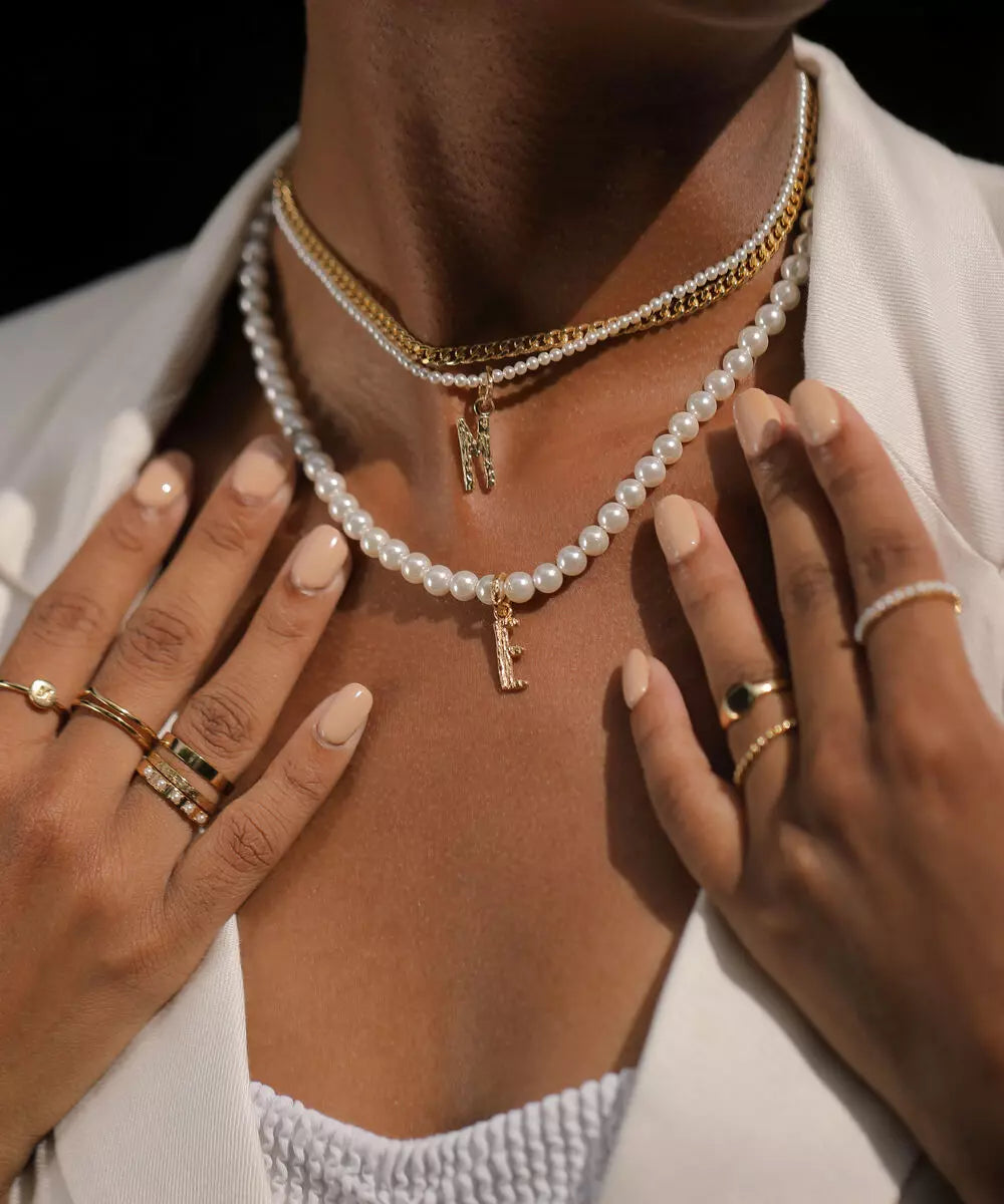 Perlen Schmuck Halsketten und Ringe 