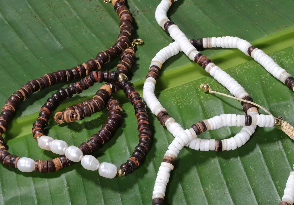 Bali Vibe Kollektion - Nachhaltiger Schmuck aus Kokosnussholz, Muscheln & Perlen