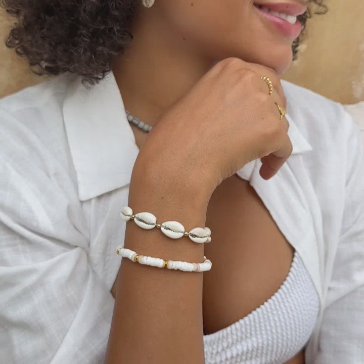 Armschmuck mit Kauri Muschel