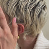 Chunky Drop Ohrring mit Rillen aus goldfarbenem Messing